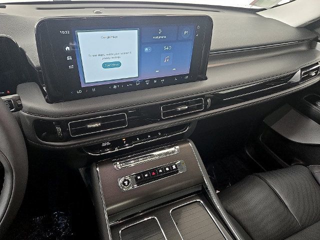 Used 2026 Lincoln Aviator Reserve AWD/4WD image 16