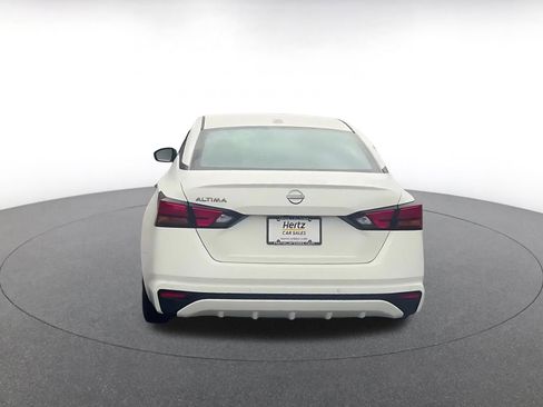 Used 2025 Nissan Altima 2.5 SV image 12