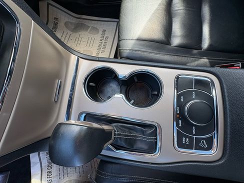 Used 2016 Jeep Grand Cherokee Limited image 18