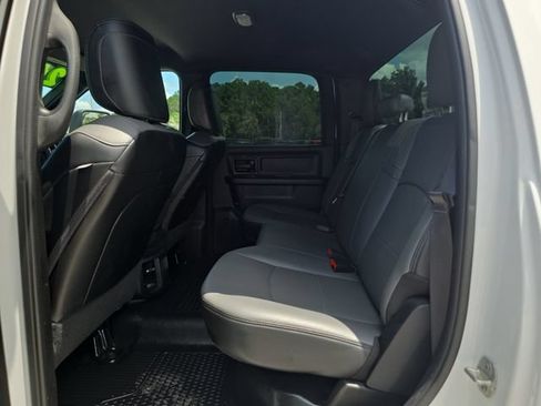 Used 2024 RAM 3500 Tradesman w/ Chrome Appearance Group AWD/4WD image 13