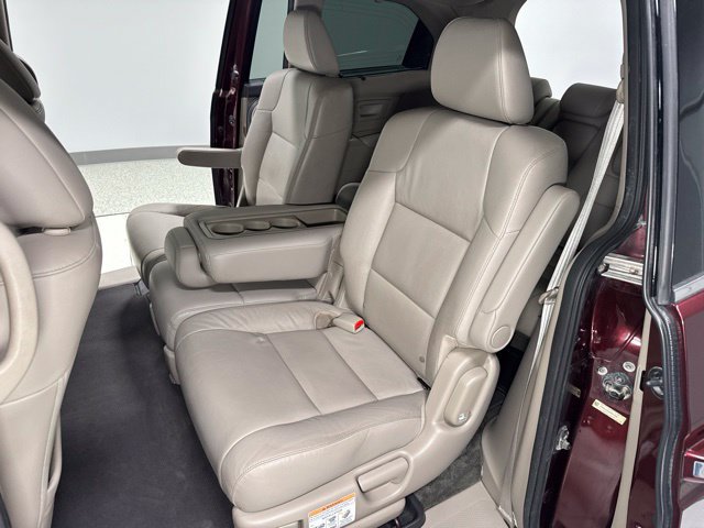 Used 2017 Honda Odyssey Touring Elite image 2