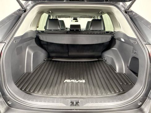 Used 2024 Toyota RAV4 XLE Premium FWD image 38