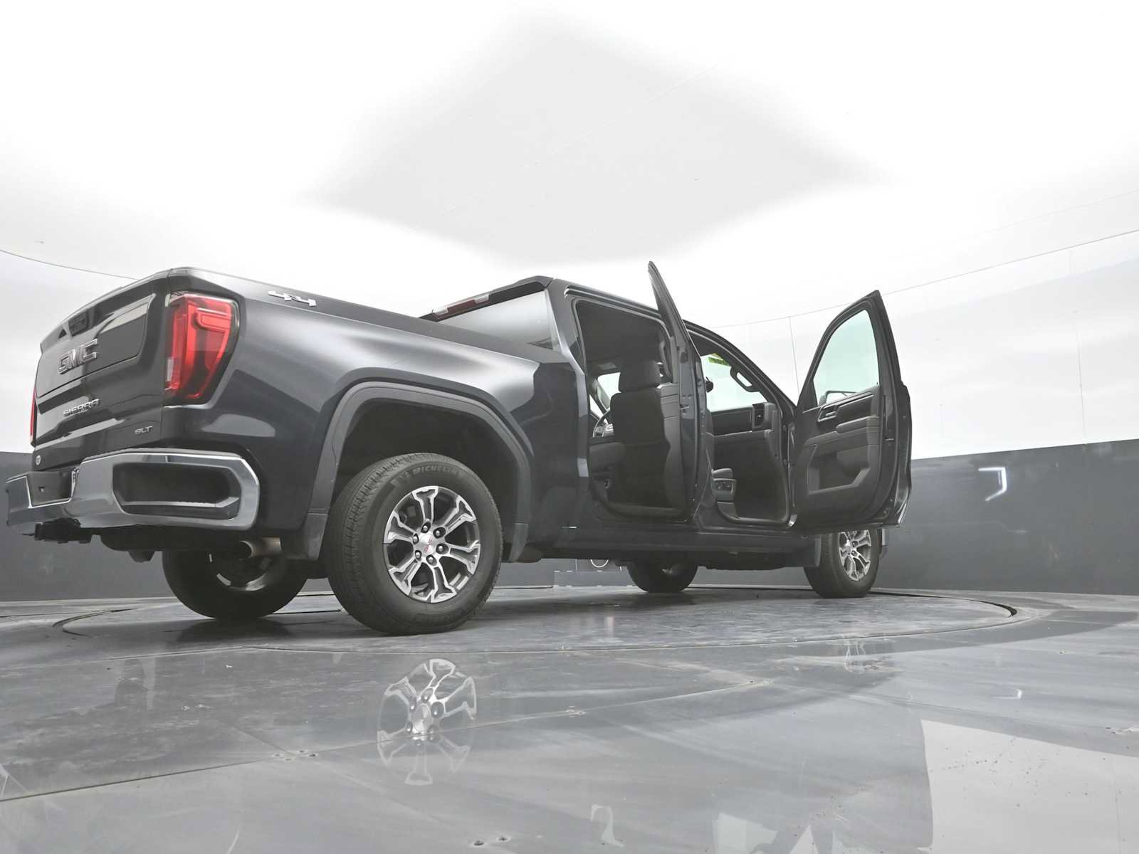 Used 2026 GMC Sierra 1500 SLT AWD/4WD image 52