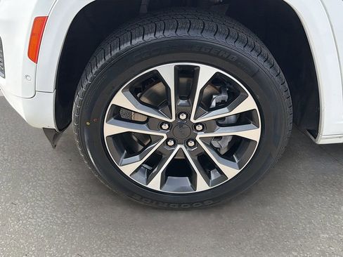 Used 2021 Jeep Grand Cherokee L Overland w/ Luxury Tech Group IV image 46