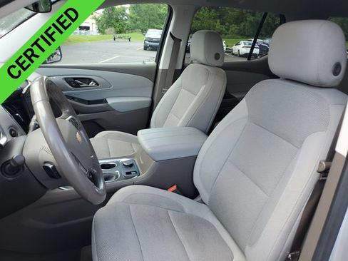 Certified 2021 Chevrolet Traverse LT FWD image 6