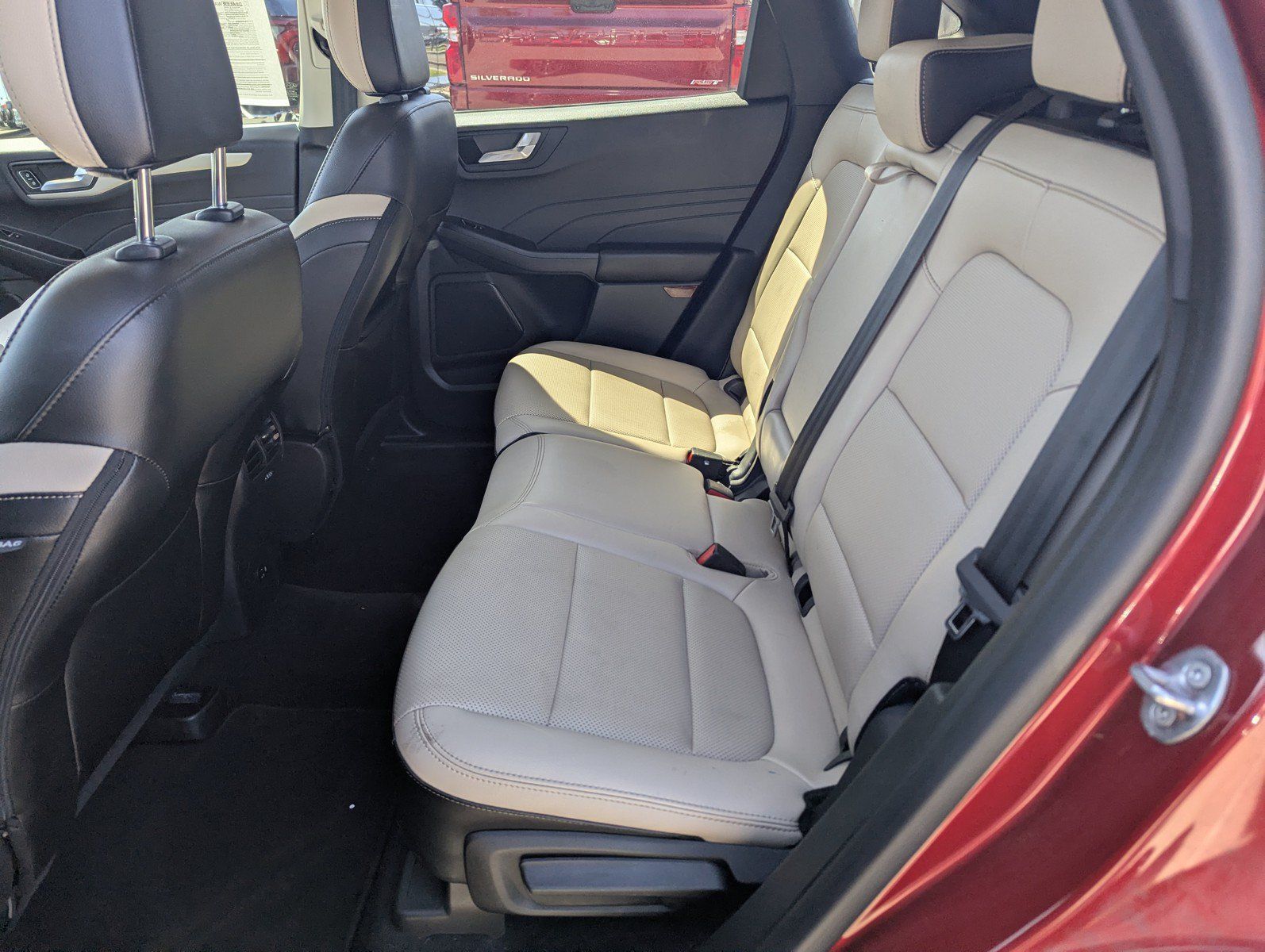 Used 2022 Ford Escape SEL FWD image 8