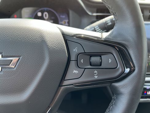 Used 2023 Chevrolet Bolt EUV Premier w/ Sun & Sound Package image 20