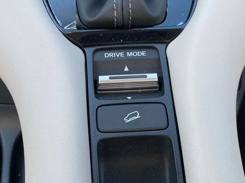 Used 2026 Honda HR-V LX image 16