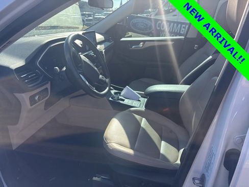 Used 2021 Ford Escape SEL w/ Technology Package image 8