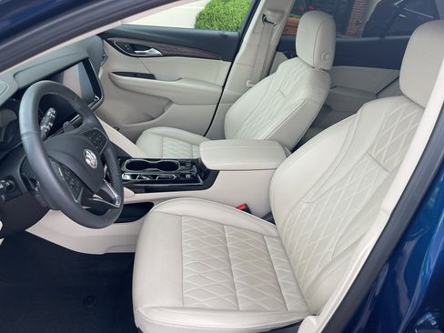 Used 2023 Buick Envision Avenir AWD/4WD image 17