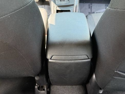 Used 2013 MAZDA MAZDA3 i Sport FWD image 17