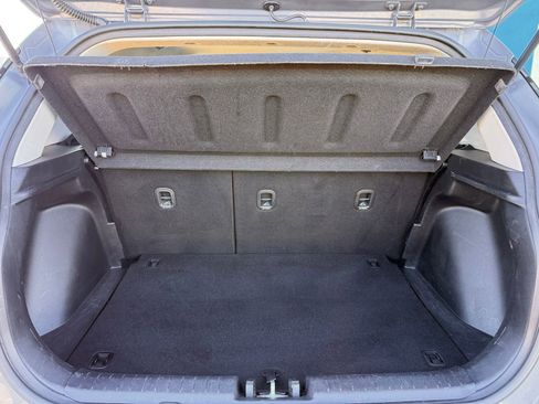 Used 2021 Hyundai Venue SE image 37