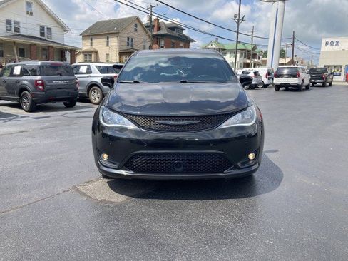 Used 2020 Chrysler Pacifica Touring w/ Advanced Safetytec Group FWD image 2