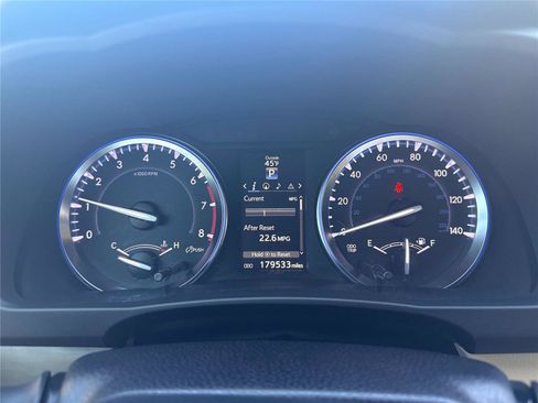 Used 2015 Toyota Highlander XLE image 16