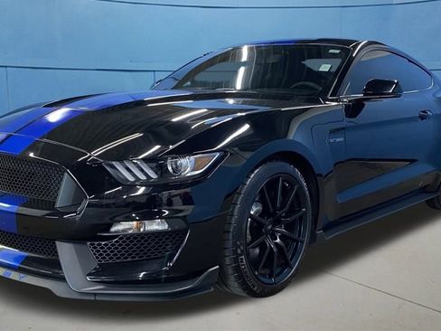 Used 2018 Ford Mustang Shelby GT350 w/ Convenience Package image 5