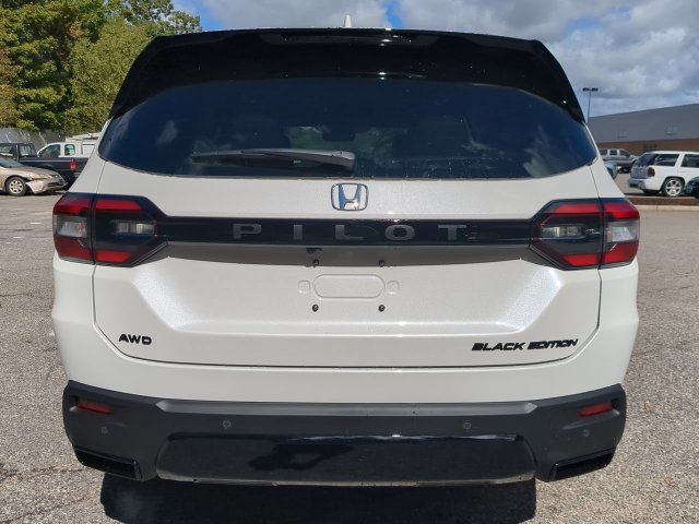 New 2026 Honda Pilot Black Edition image 5