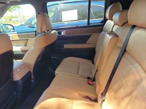 Used 2025 Hyundai Santa Fe Limited image 27