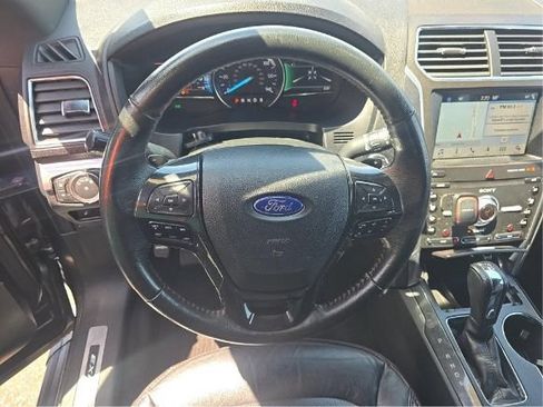 Used 2019 Ford Explorer Sport AWD/4WD image 5