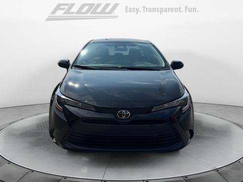Used 2026 Toyota Corolla LE w/ LE Premium Package FWD image 2
