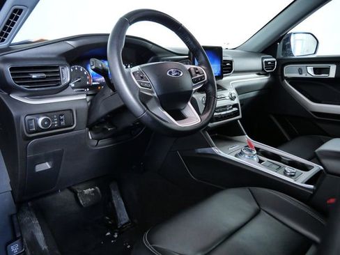 Certified 2023 Ford Explorer XLT w/ Equipment Group 202A image 16