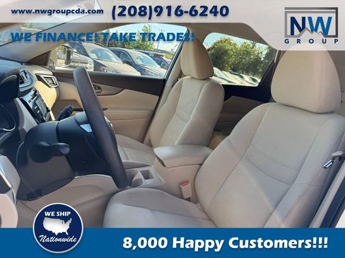 Used 2016 Nissan Rogue S w/ Appearance Package image 10