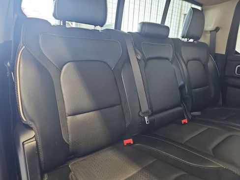 Used 2020 RAM 1500 Laramie AWD/4WD image 32