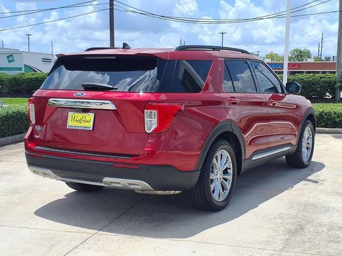 Used 2021 Ford Explorer XLT w/ Equipment Group 202A RWD image 2