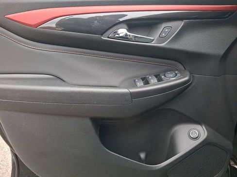 Used 2025 Chevrolet TrailBlazer RS w/ Convenience Package image 12