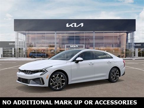 New 2026 Kia K5 EX image 3