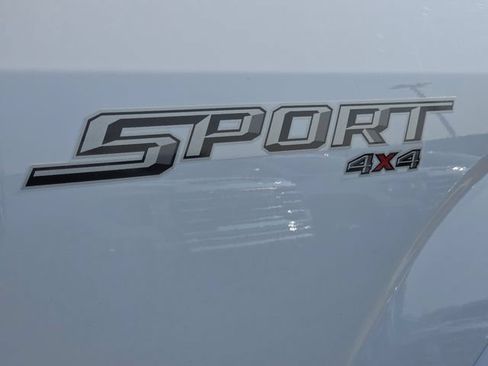 Used 2018 Ford F150 XLT w/ Equipment Group 302A Luxury AWD/4WD image 5