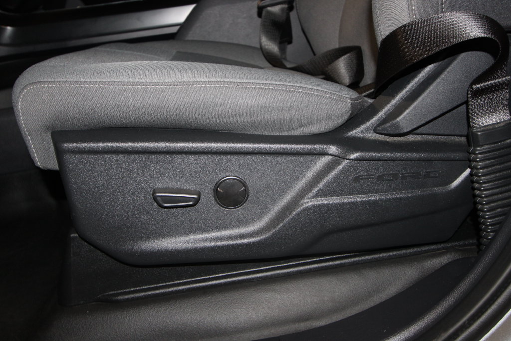Used 2025 Ford F150 XL w/ Equipment Group 104A Hybrid AWD/4WD image 7