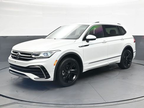 Used 2023 Volkswagen Tiguan SEL R-Line AWD/4WD image 8