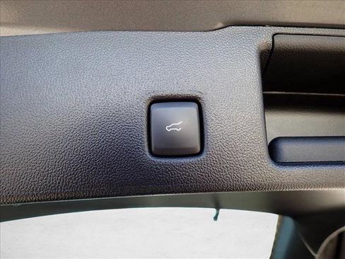 Used 2025 Ford Escape PHEV image 9