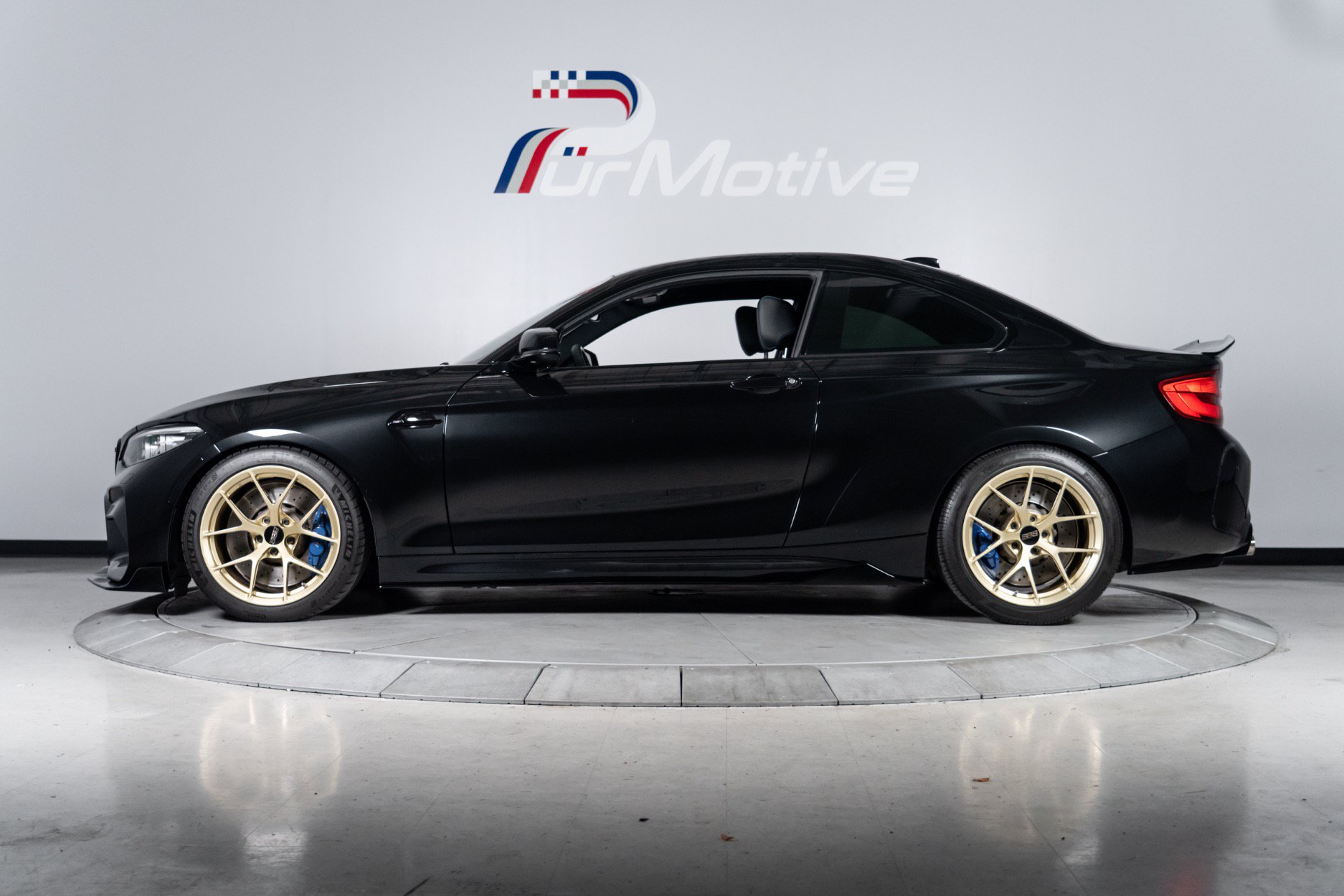 Used 2018 BMW M2 RWD image 3