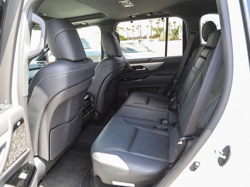 Used 2024 Lexus LX 600 F Sport AWD/4WD image 18
