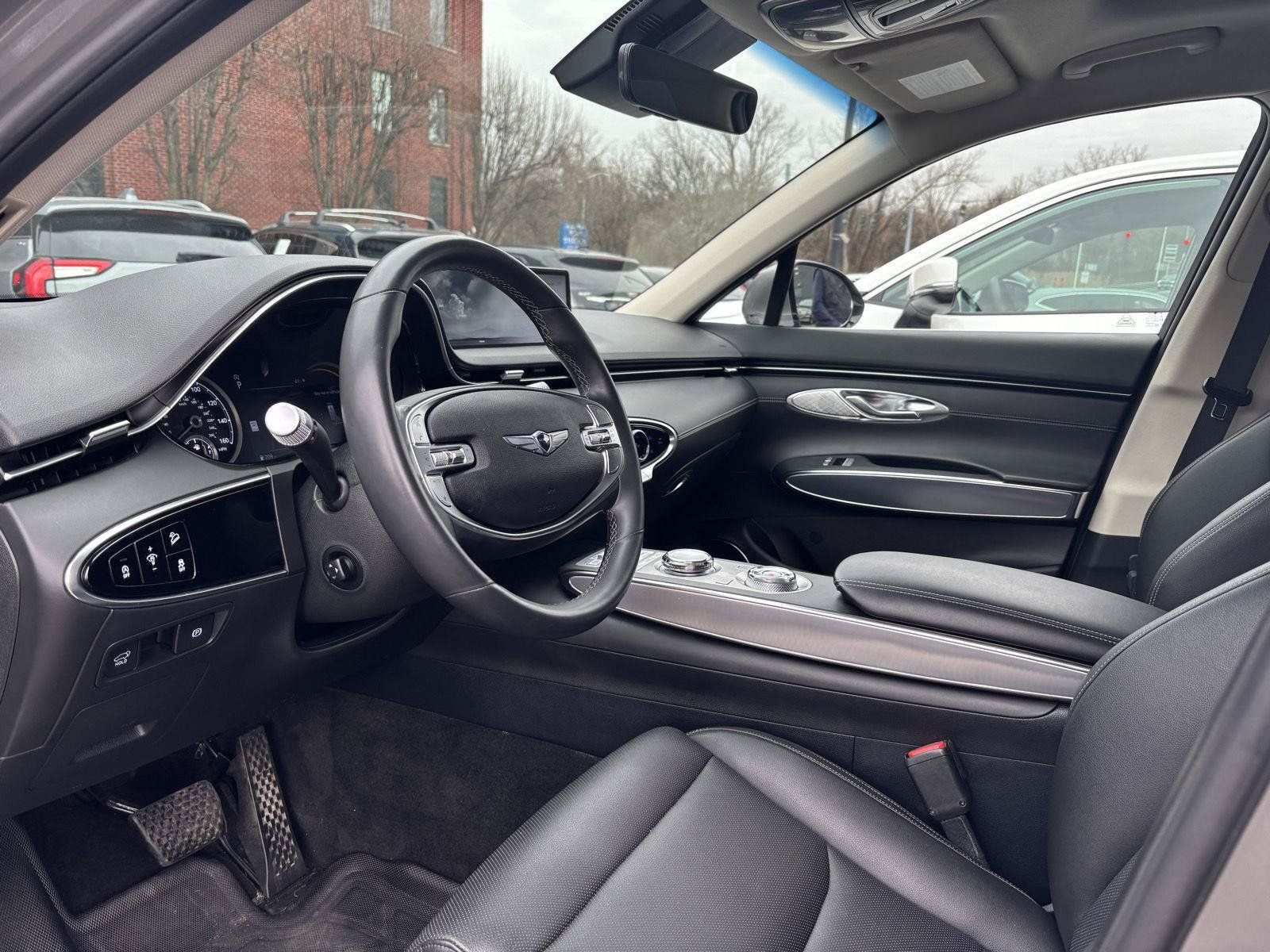 Used 2024 Genesis GV70 2.5T w/ Select Package AWD/4WD image 8