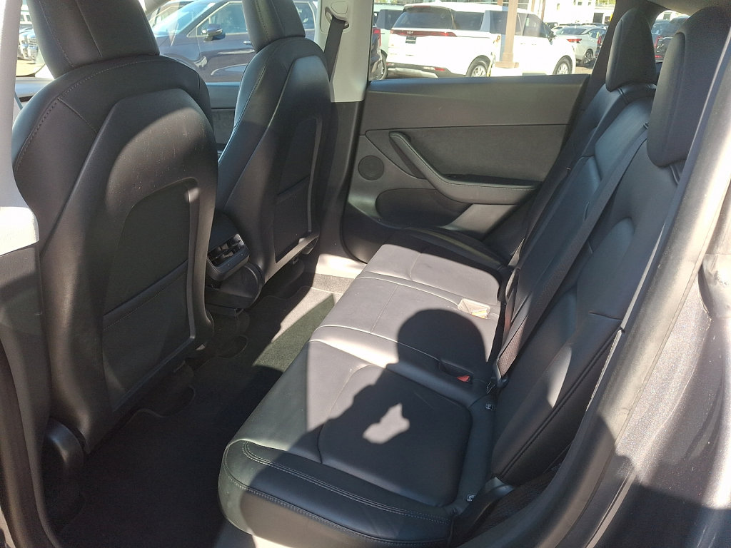 Used 2021 Tesla Model Y Long Range AWD/4WD image 20