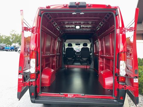 New 2025 RAM ProMaster 3500 w/ Quick Order Package 24G SLT image 21