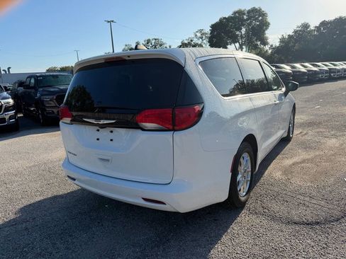 Certified 2023 Chrysler Voyager LX FWD image 6