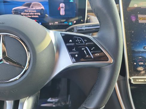 Certified 2025 Mercedes-Benz GLC 300 image 18