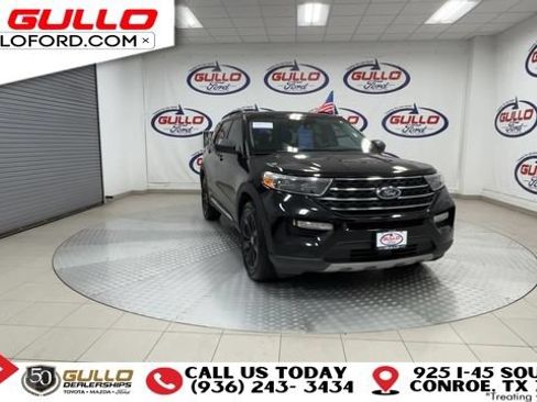 Certified 2023 Ford Explorer XLT w/ Equipment Group 202A RWD image 8