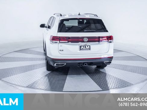 Used 2025 Volkswagen Atlas SE FWD image 8