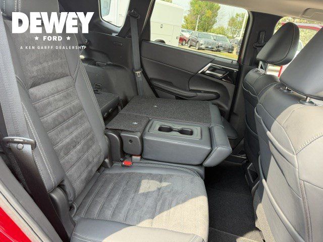 Used 2023 Mitsubishi Outlander SE Black Edition AWD/4WD image 35