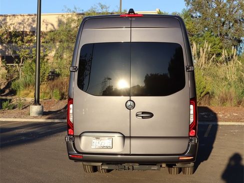 Used 2021 Mercedes-Benz Sprinter 3500 image 32