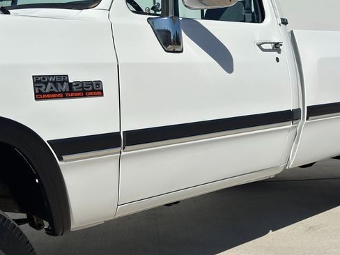 Used 1991 Dodge D/W Truck 250 image 13