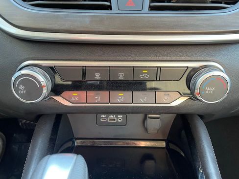 Used 2023 Nissan Altima 2.5 SV image 22