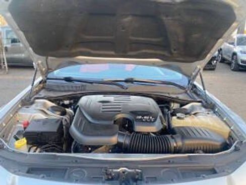 Used 2019 Chrysler 300 Touring w/ Driver Convenience Group RWD image 18