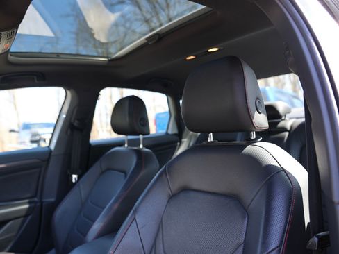 Used 2020 Volkswagen Jetta GLI Autobahn image 9