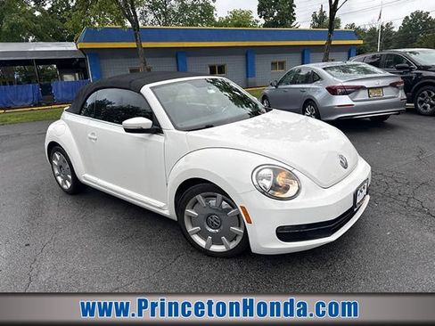 Used 2014 Volkswagen Beetle 2.5 FWD image 1