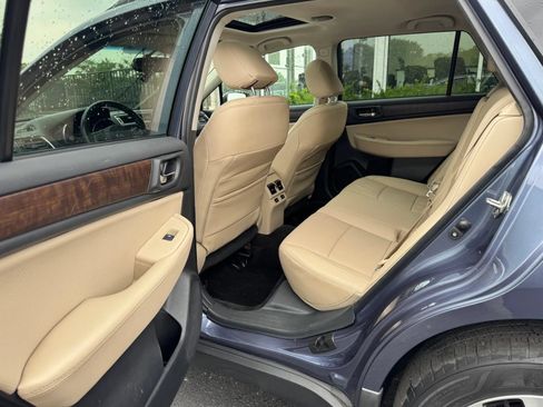 Used 2015 Subaru Outback 2.5i Limited AWD/4WD image 8
